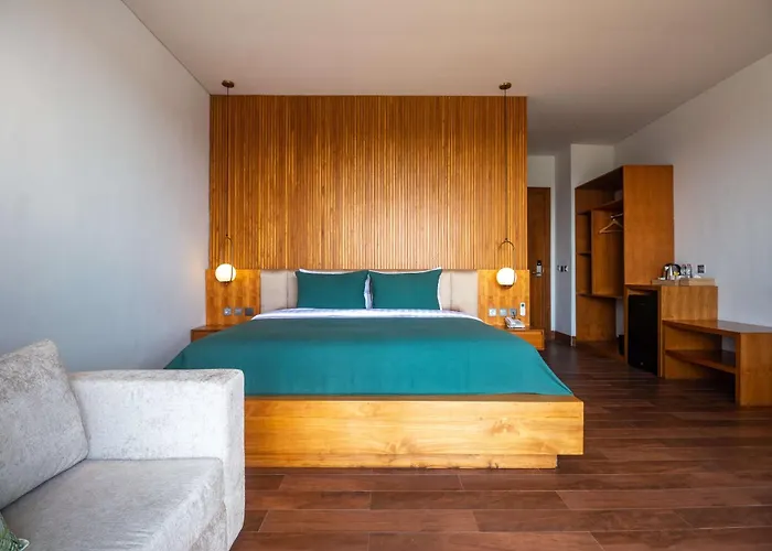 Octa And Condotel Aparthotel 3*
